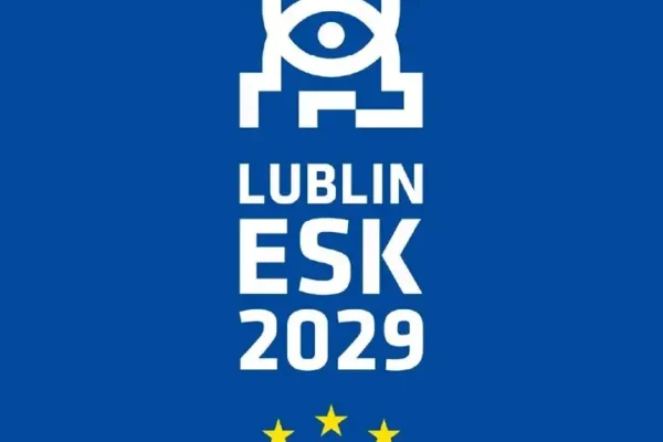 Wąwóz przy Milenijnej w Lublinie z wiklinowymi wigwamami i strefą relaksu