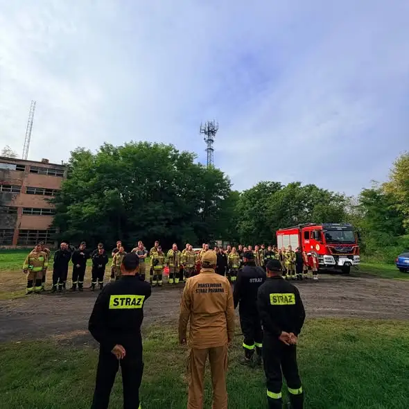 Gminne ćwiczenia OSP w Pszczelej Woli – strażacy doskonalili umiejętności