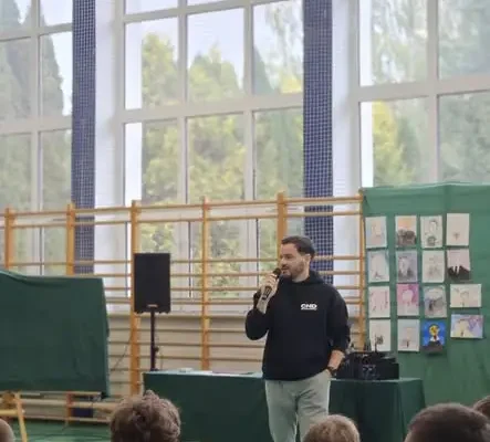 Spotkanie z Marcinem Kulpą w szkole z okazji Światowego Dnia Zdrowia Psychicznego