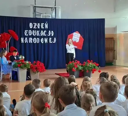 Dzień Edukacji Narodowej w SP Wojciechów – koncert życzeń i własnoręczne upominki