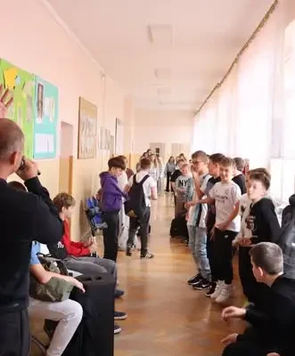 Tydzień Zdrowego Stylu Życia w ZS Głusk – trening na korytarzu i codzienne wyzwania