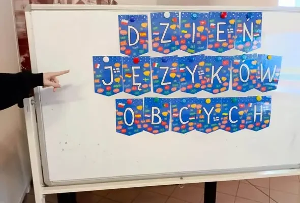 Europejski Dzień Języków Obcych w Szkole w Garbowie – kolorowo, muzycznie i językowo