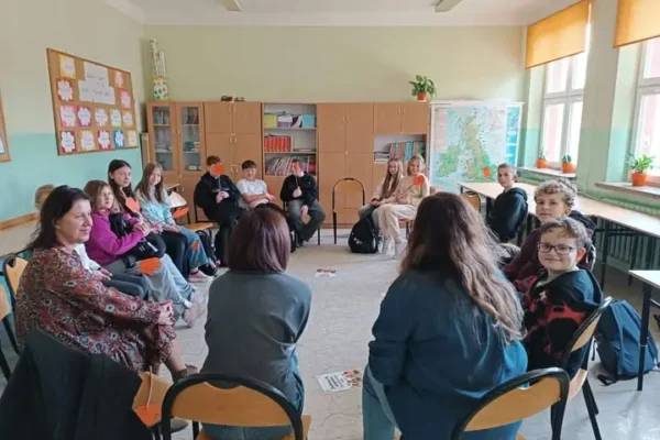 Pogadalnia w Niedrzwicy Kościelnej: o różnorodności i granicach z piątoklasistami