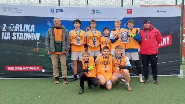 SP 43 z awansem do finału ogólnopolskiego „Z Orlika na Stadion”