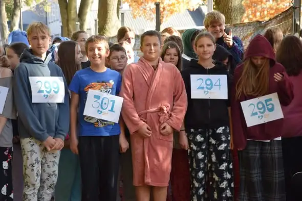 Bieg w Piżamach w Wieluniu: uczniowie przekazali 400 zł na rzecz chorych dzieci